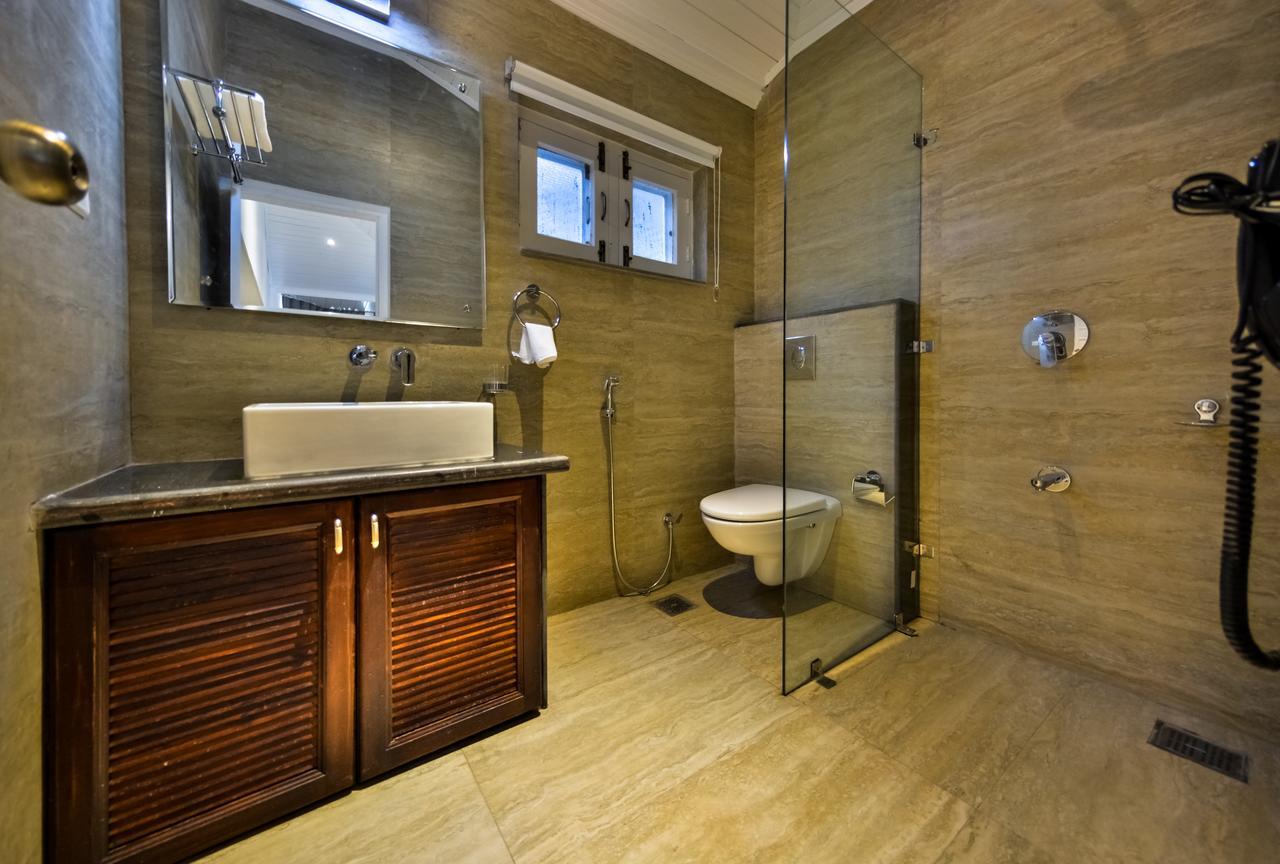 Hotel Metropolis Srīnagar Zewnętrze zdjęcie