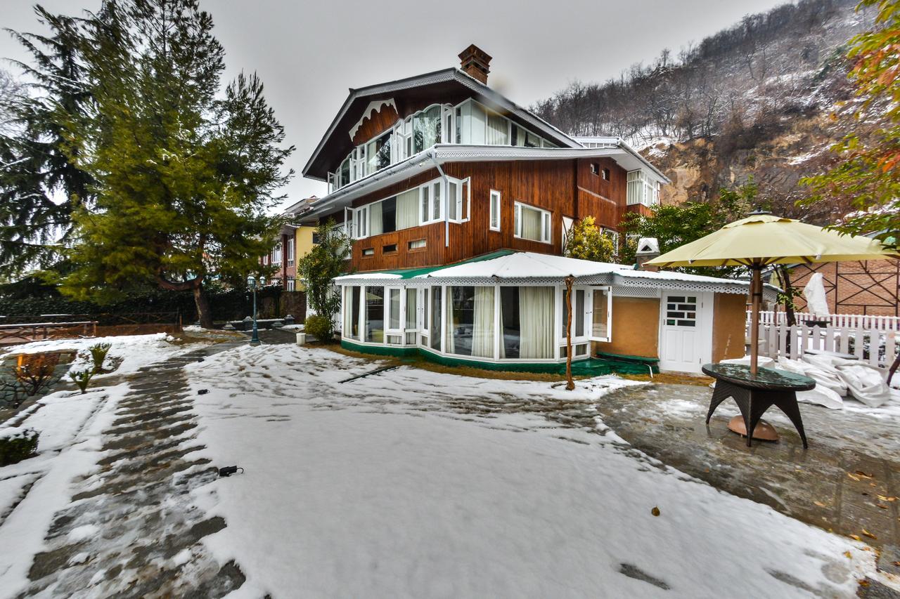 Hotel Metropolis Srīnagar Zewnętrze zdjęcie