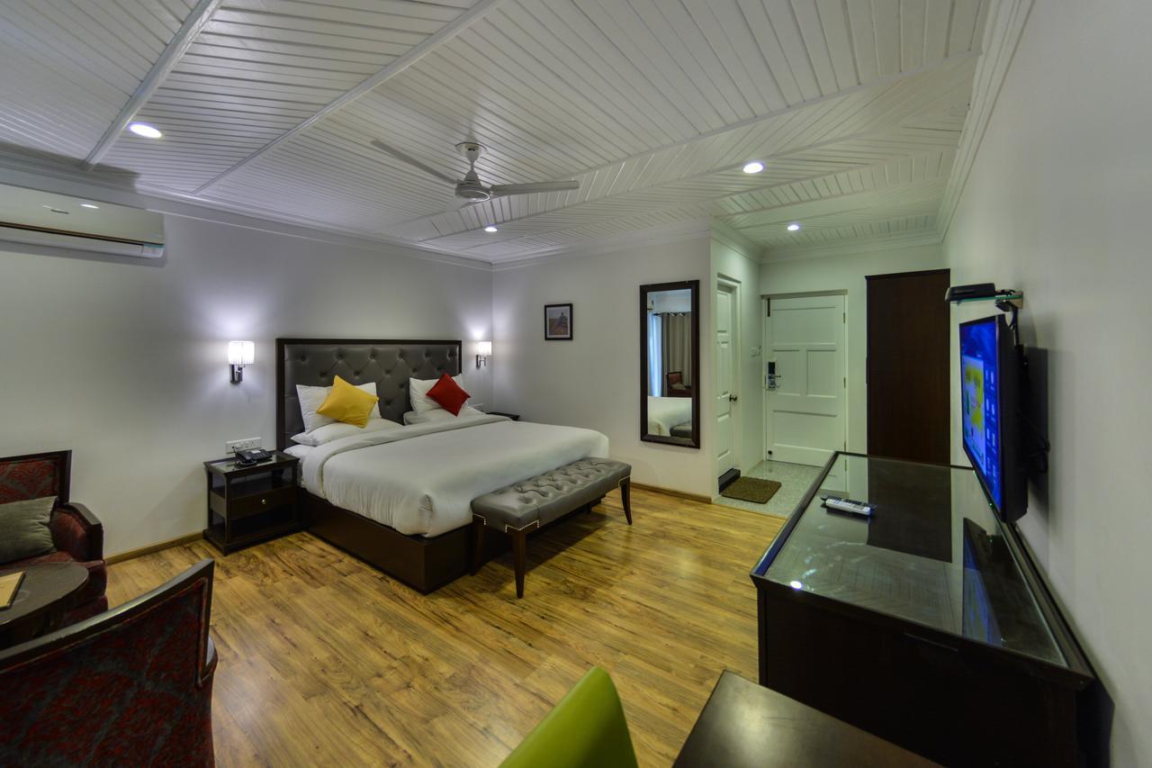 Hotel Metropolis Srīnagar Zewnętrze zdjęcie