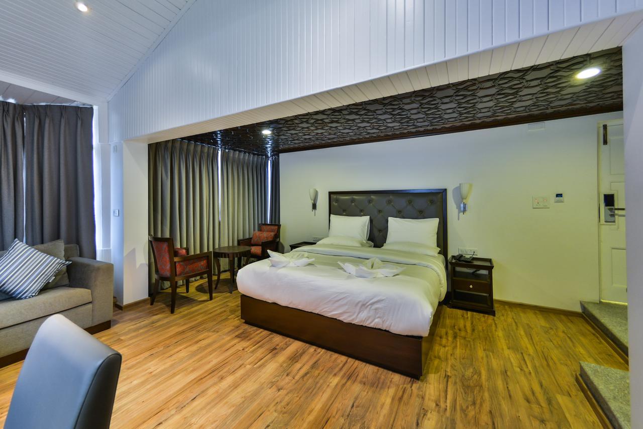 Hotel Metropolis Srīnagar Zewnętrze zdjęcie