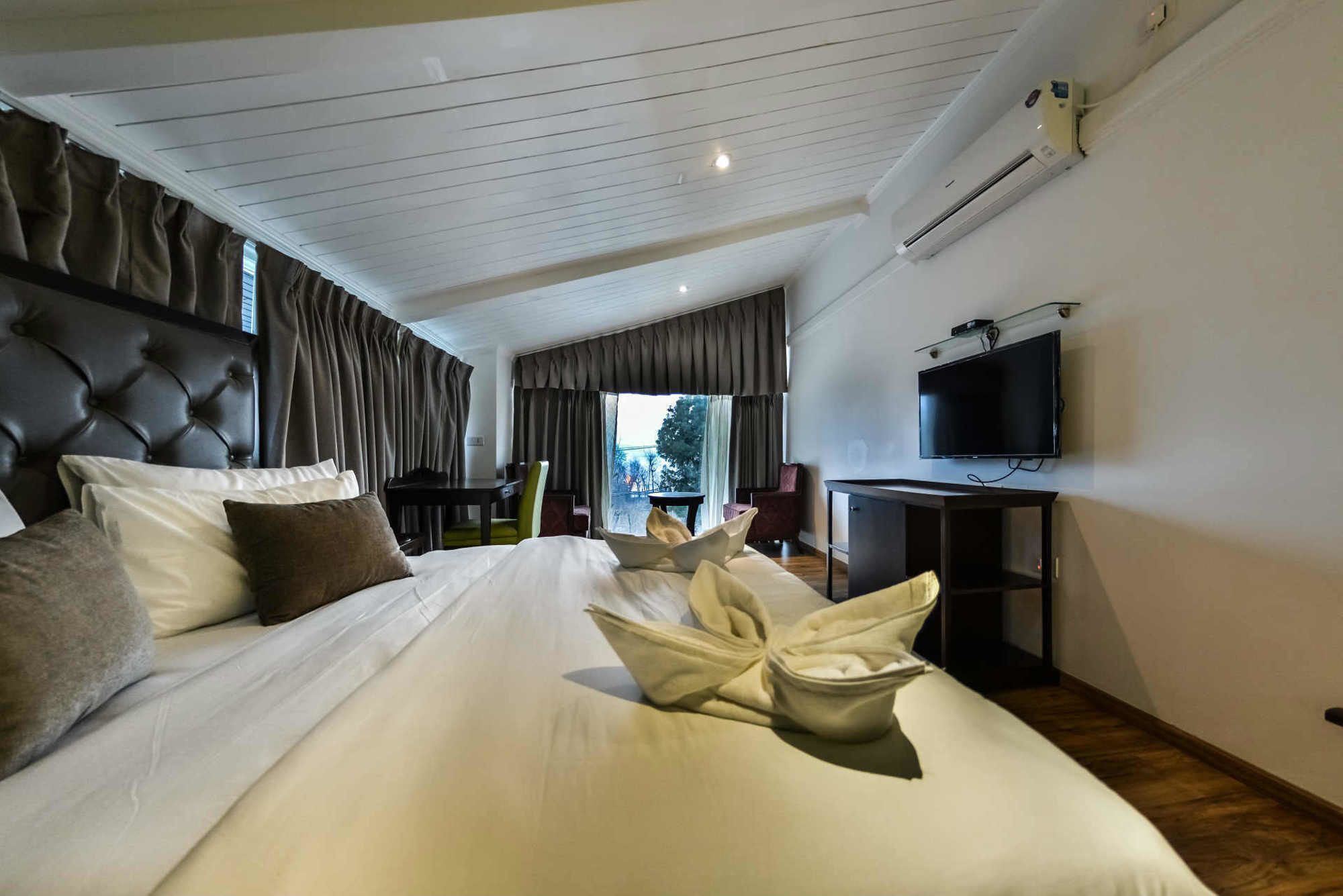 Hotel Metropolis Srīnagar Zewnętrze zdjęcie