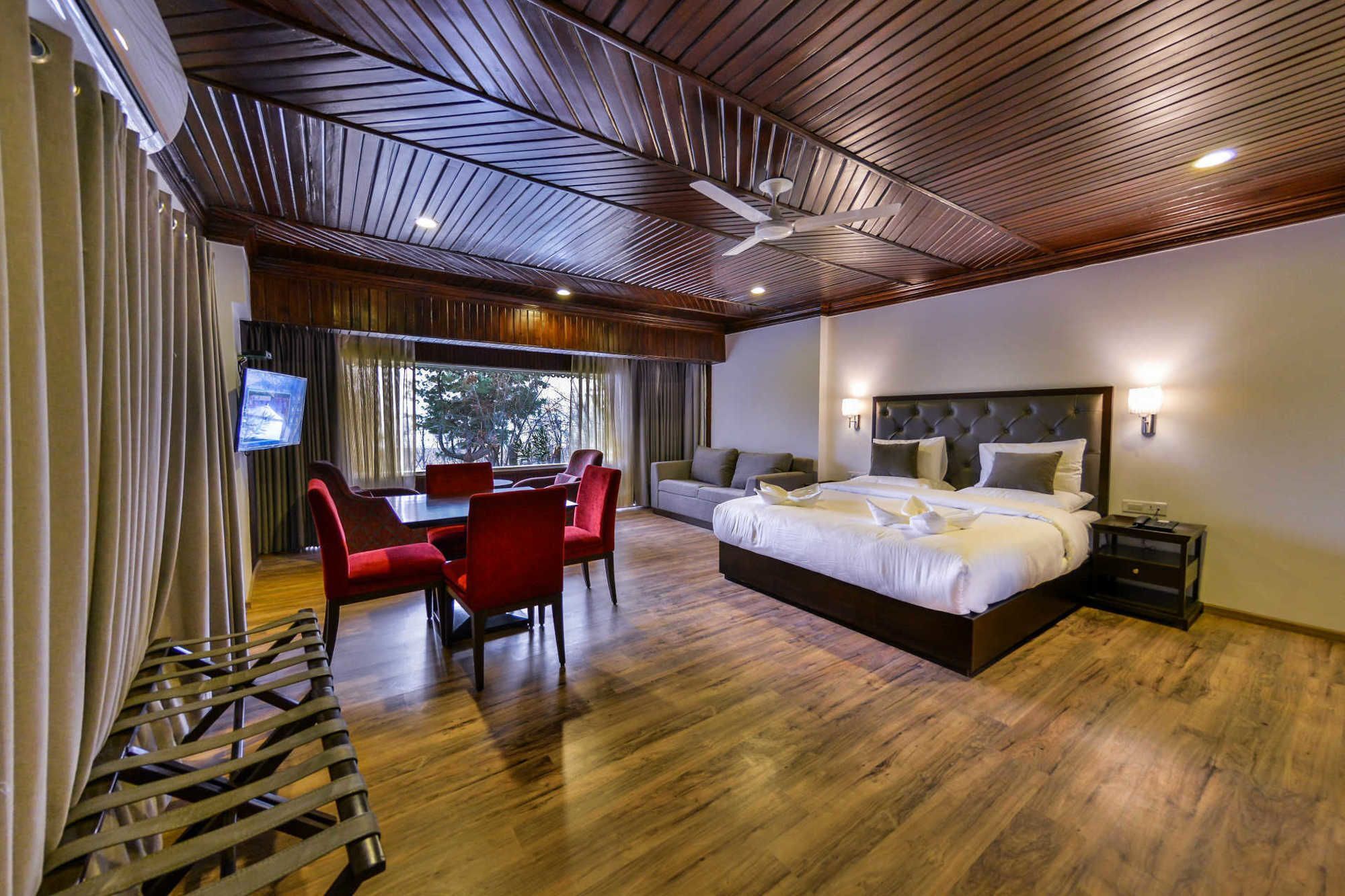 Hotel Metropolis Srīnagar Zewnętrze zdjęcie