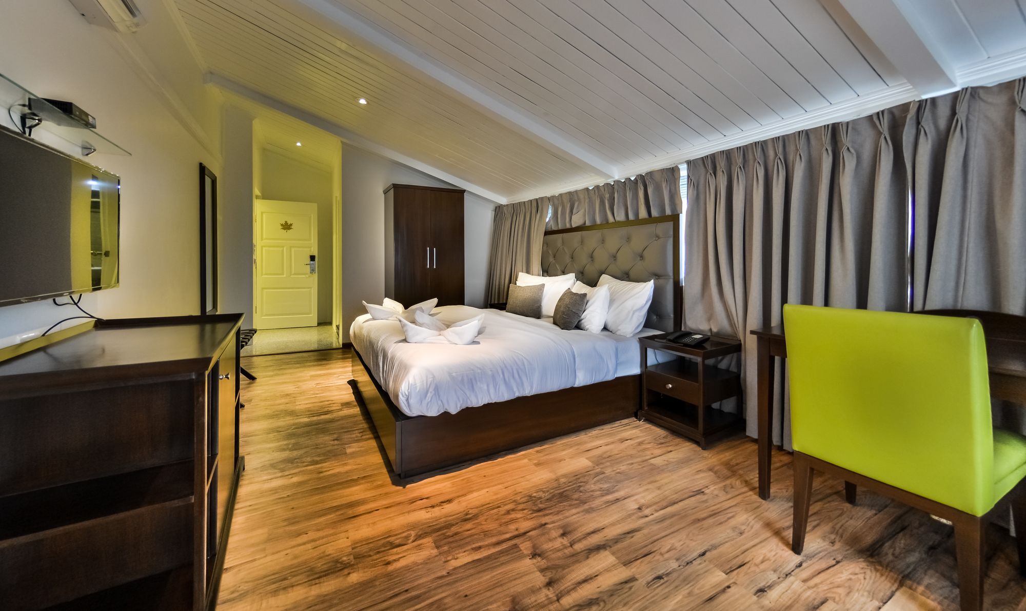 Hotel Metropolis Srīnagar Zewnętrze zdjęcie