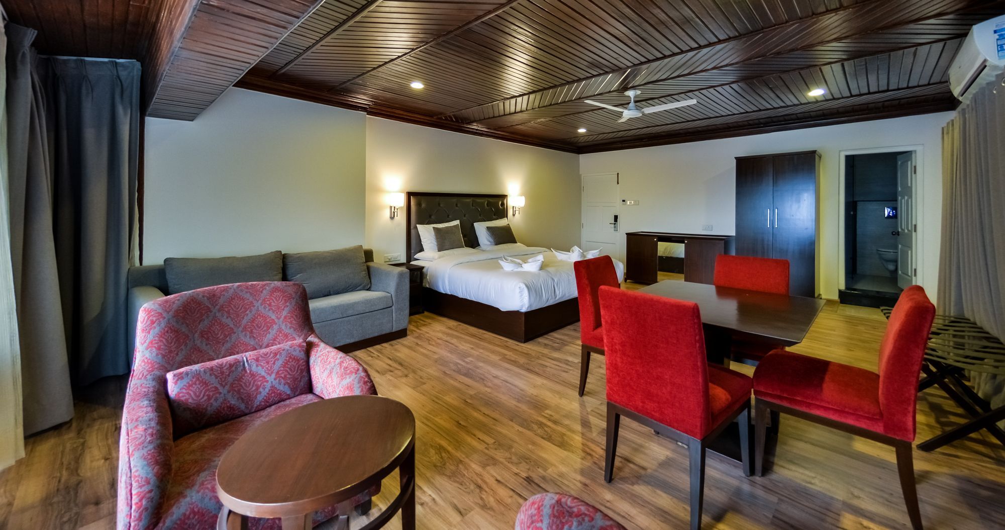 Hotel Metropolis Srīnagar Zewnętrze zdjęcie
